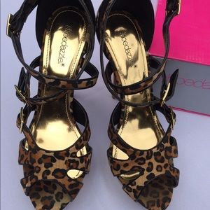 Shoe dazzle leopard print strap sandals high heel